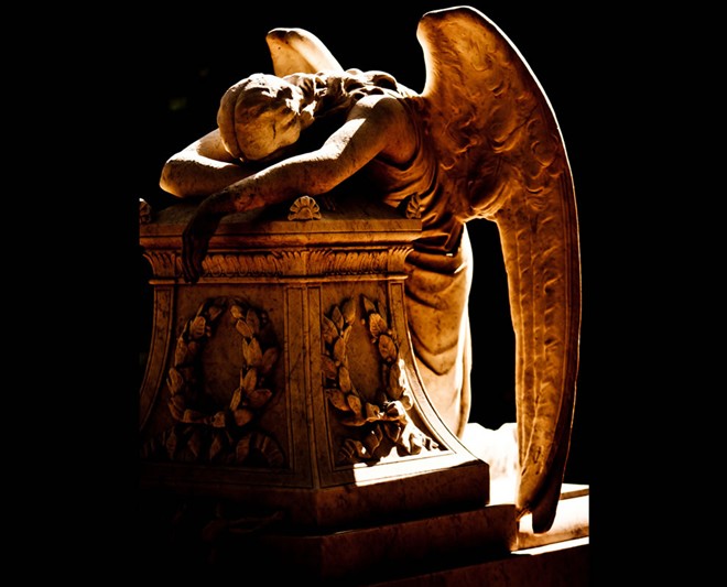 Lạnh người ở những nghĩa địa &aacute;m ảnh nhất thế giới